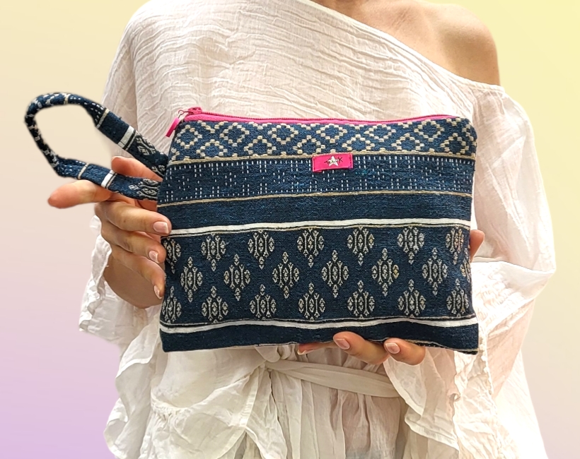 03A BUSTINA PIATTA 40 kilim petrolio