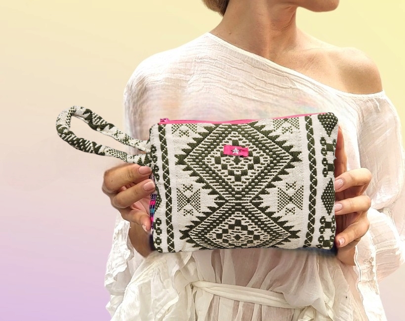 03A BUSTINA PIATTA 52 kilim militare oro