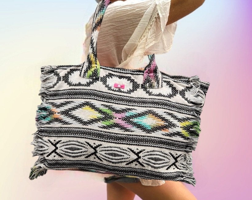 11A SHOPPING FRANGE 58 kilim nero pastelli