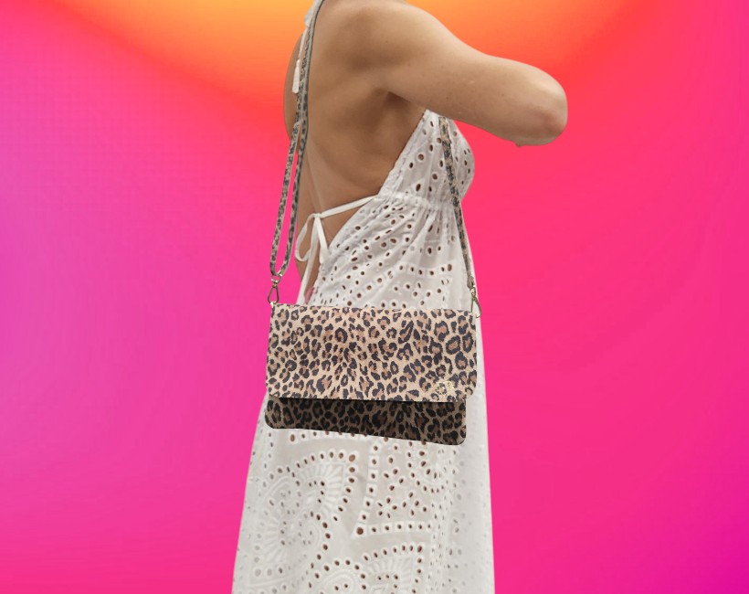 2068 POCHETTE MEDIA leopardo suede